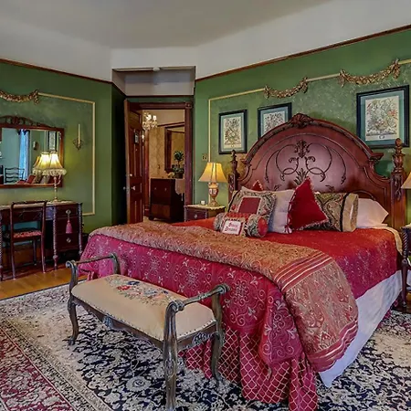 Schuster Mansion Bed & Breakfast-3